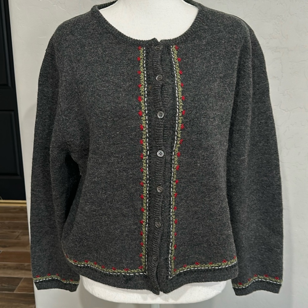 Skyr Wool Cardigan Size L